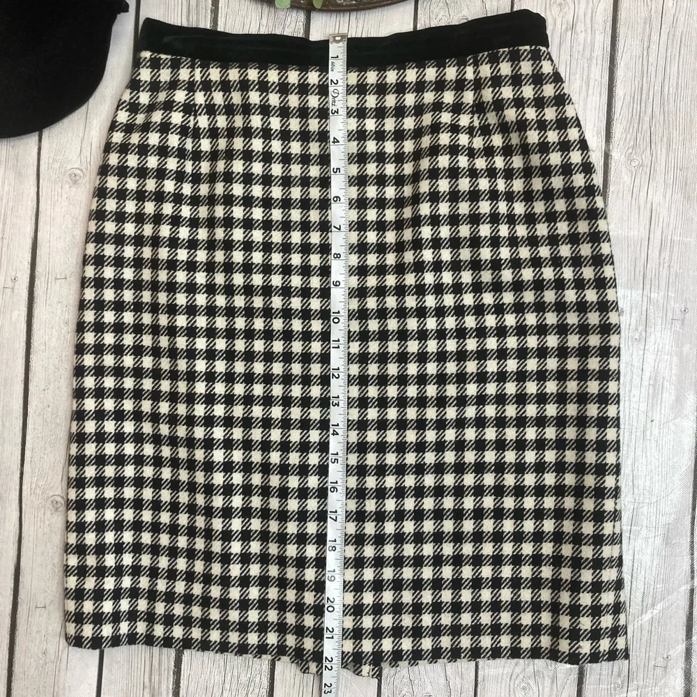 Escada Black‎ and White Houndstooth Skirt